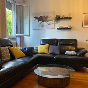 Bel De 72m, Situe Pres De Lyon Avec Parking Gratuit Appartement